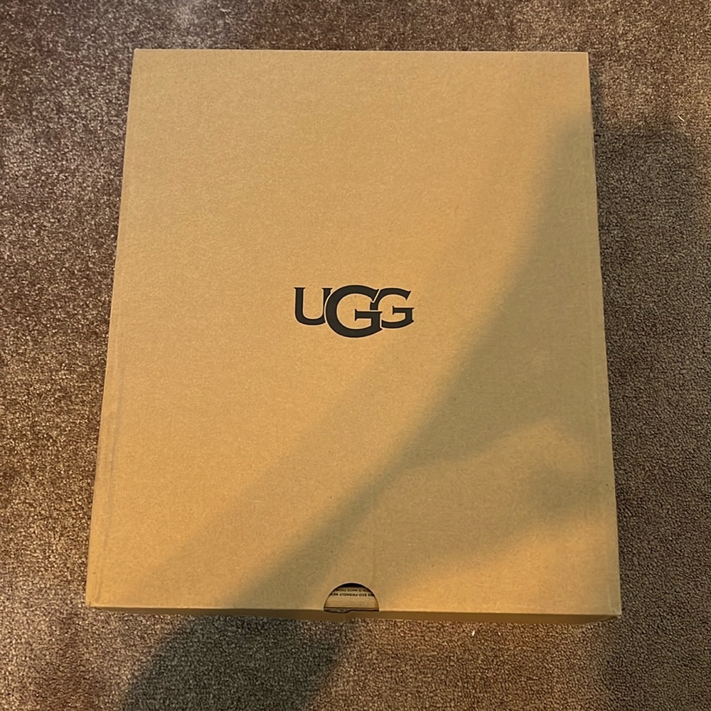 UGG Neumel Platform Zip